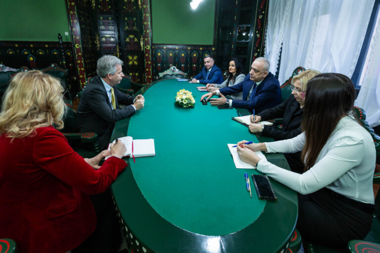 Gradonačelnik Subotice Bakić sastao se sa Edvardom Fergusonom, ambasadorom V.Britanije
