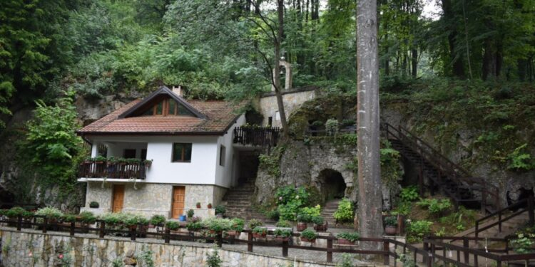 Veći stepen zaštite za prirodno blago nadomak manastira Tumane