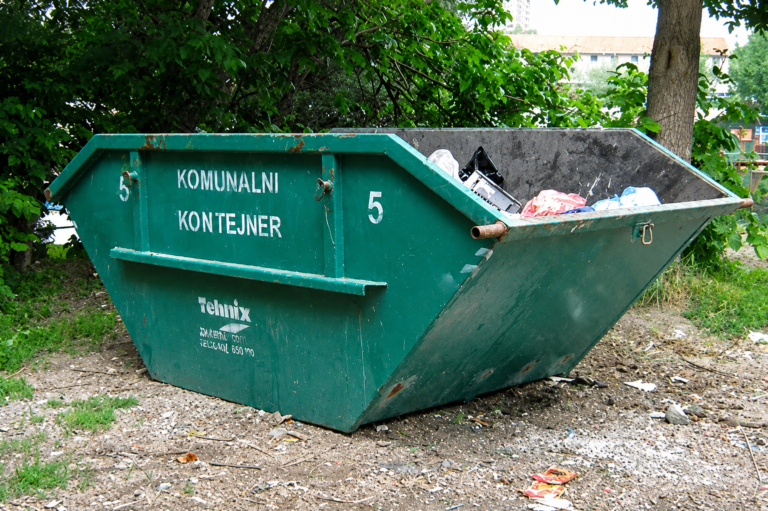 Kontejneri za kabasti otpad u MZ Mali Bajmok